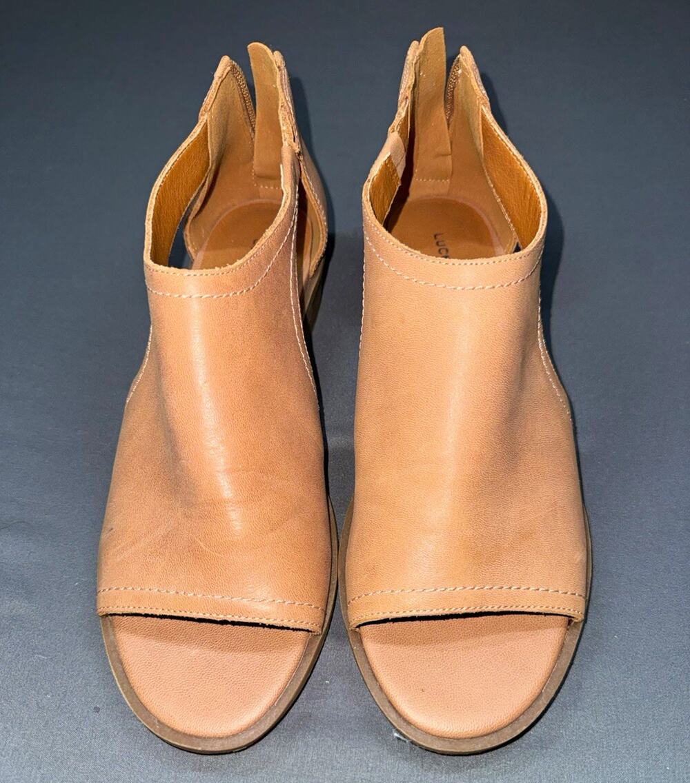 Lucky Brand Beige Leather Slingback Open Toe Block Heel Sandals w/ Zipper